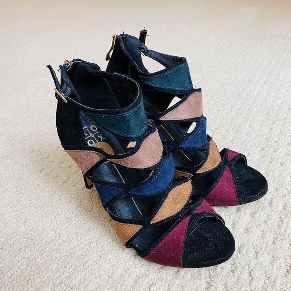 XOXO Dressy Sandals Black & Multi Color Strappy High Heels Shoes Ankle Buckle 8M - Picture 12 of 12